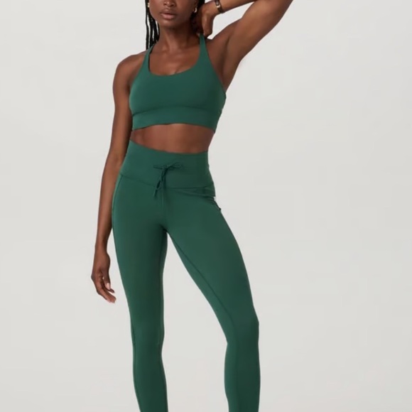 Vuori Women's daily pocket legging and Crop Top Set - Picture 2 of 10
